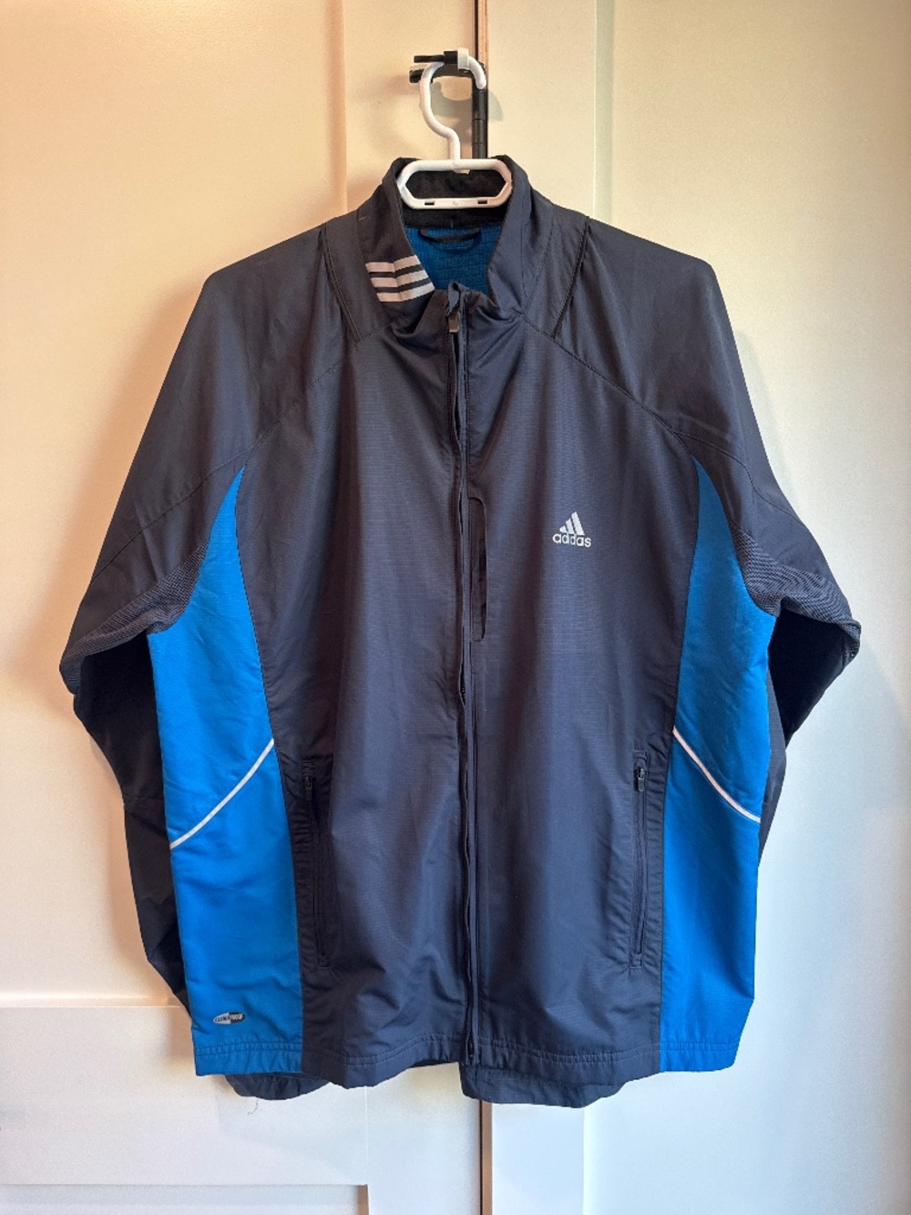 Men’s Addidas Windbreaker Jacket Size Large